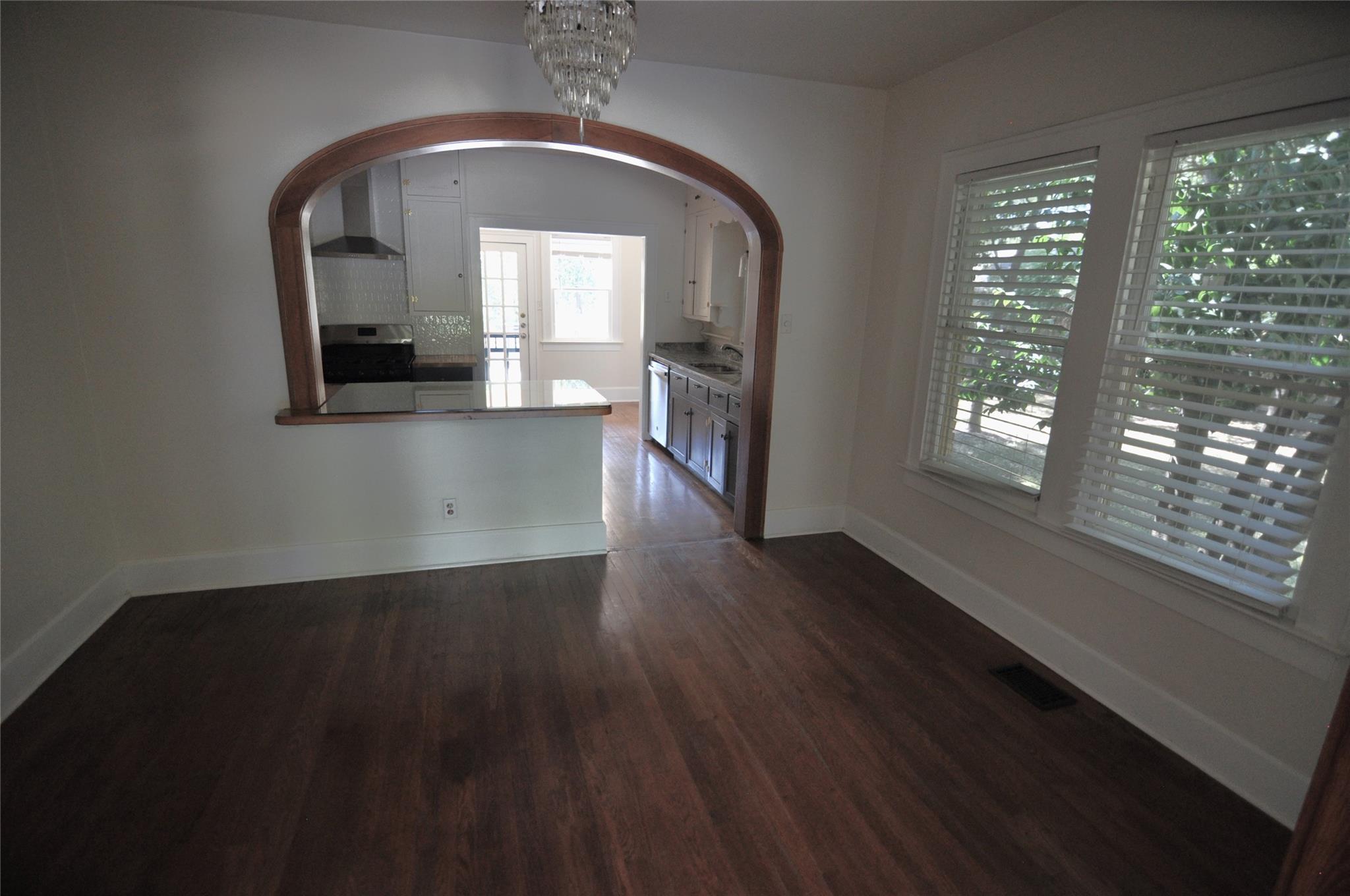 709 Carolyn Ave, Austin, TX 78705