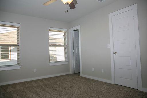 121 Calm Water Loop, Bastrop, TX 78602