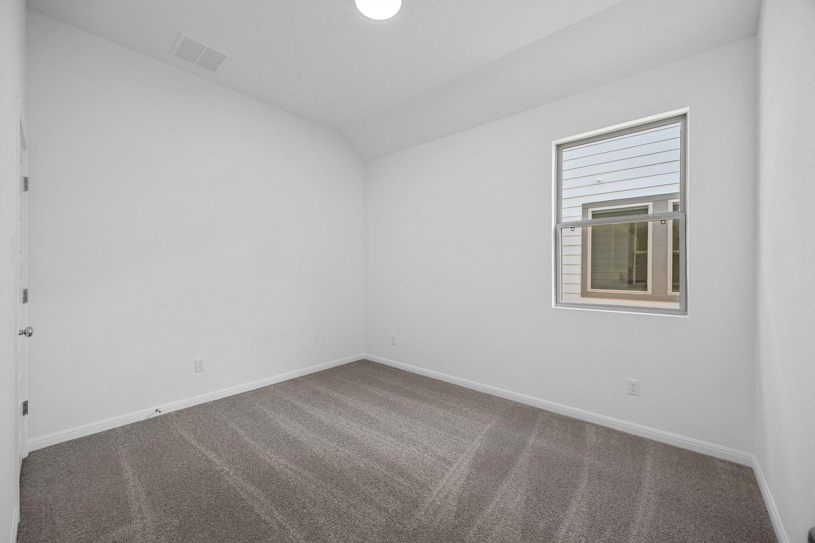 338 Bendecido Loop, Elgin, TX 78621