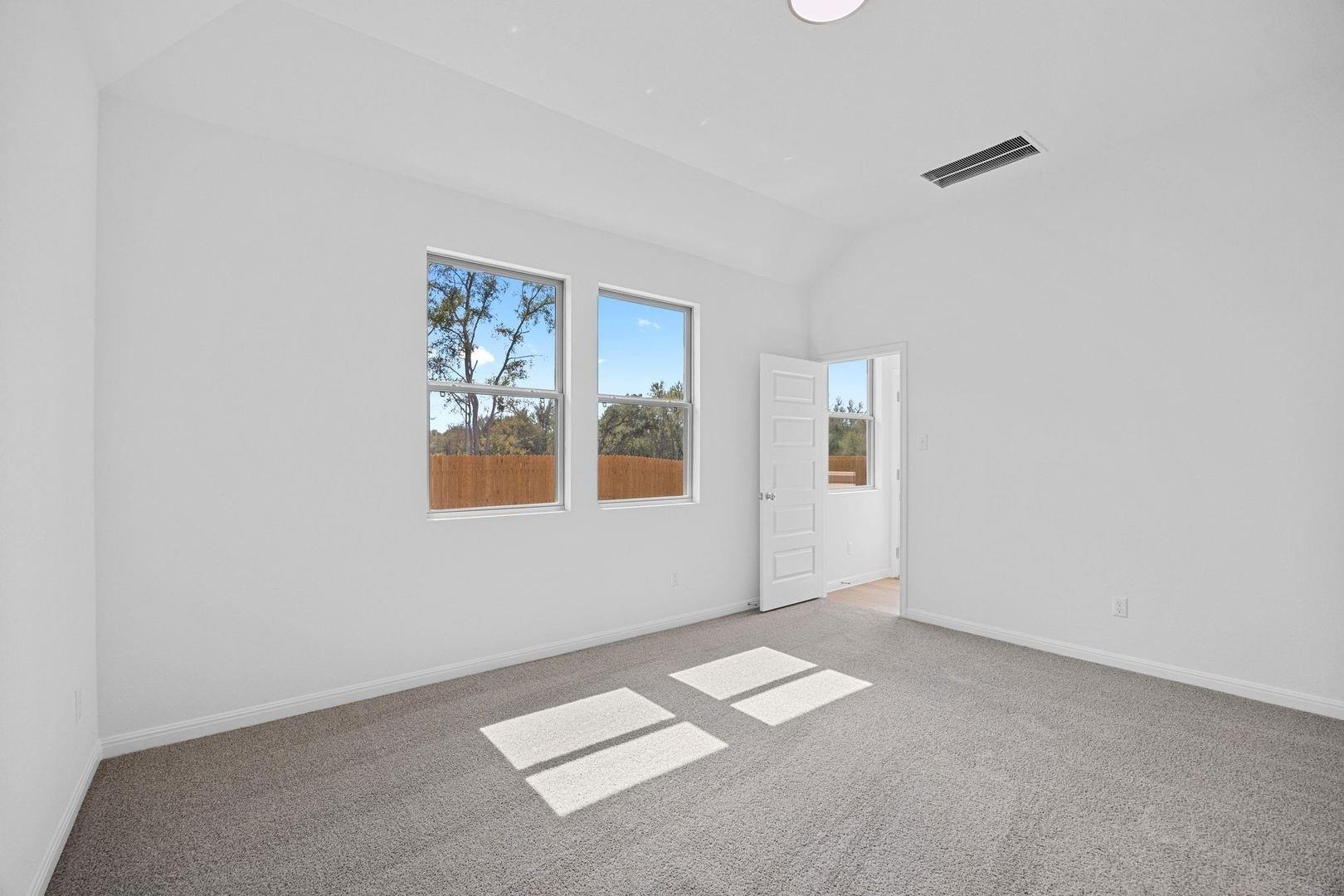 338 Bendecido Loop, Elgin, TX 78621