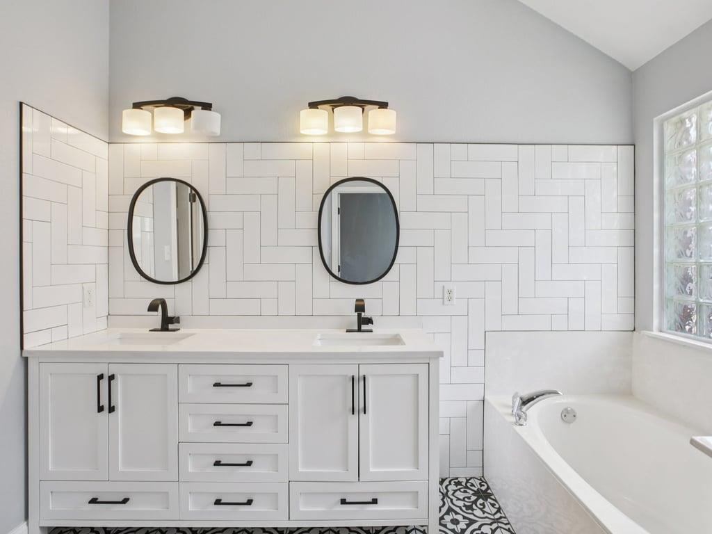 240 Wildhorse Crk, Buda, TX 78610