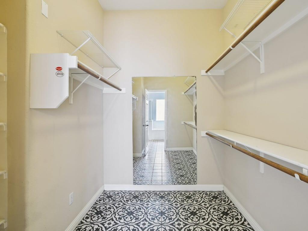 240 Wildhorse Crk, Buda, TX 78610