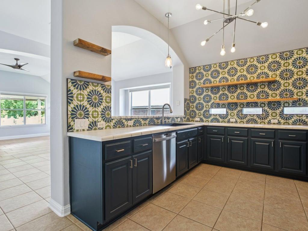 240 Wildhorse Crk, Buda, TX 78610