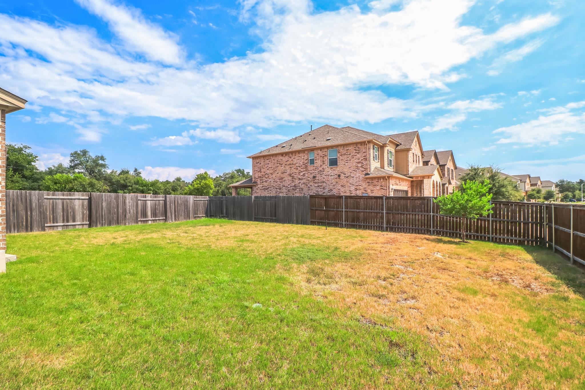 1020 Osprey Dr, Leander, TX 78641