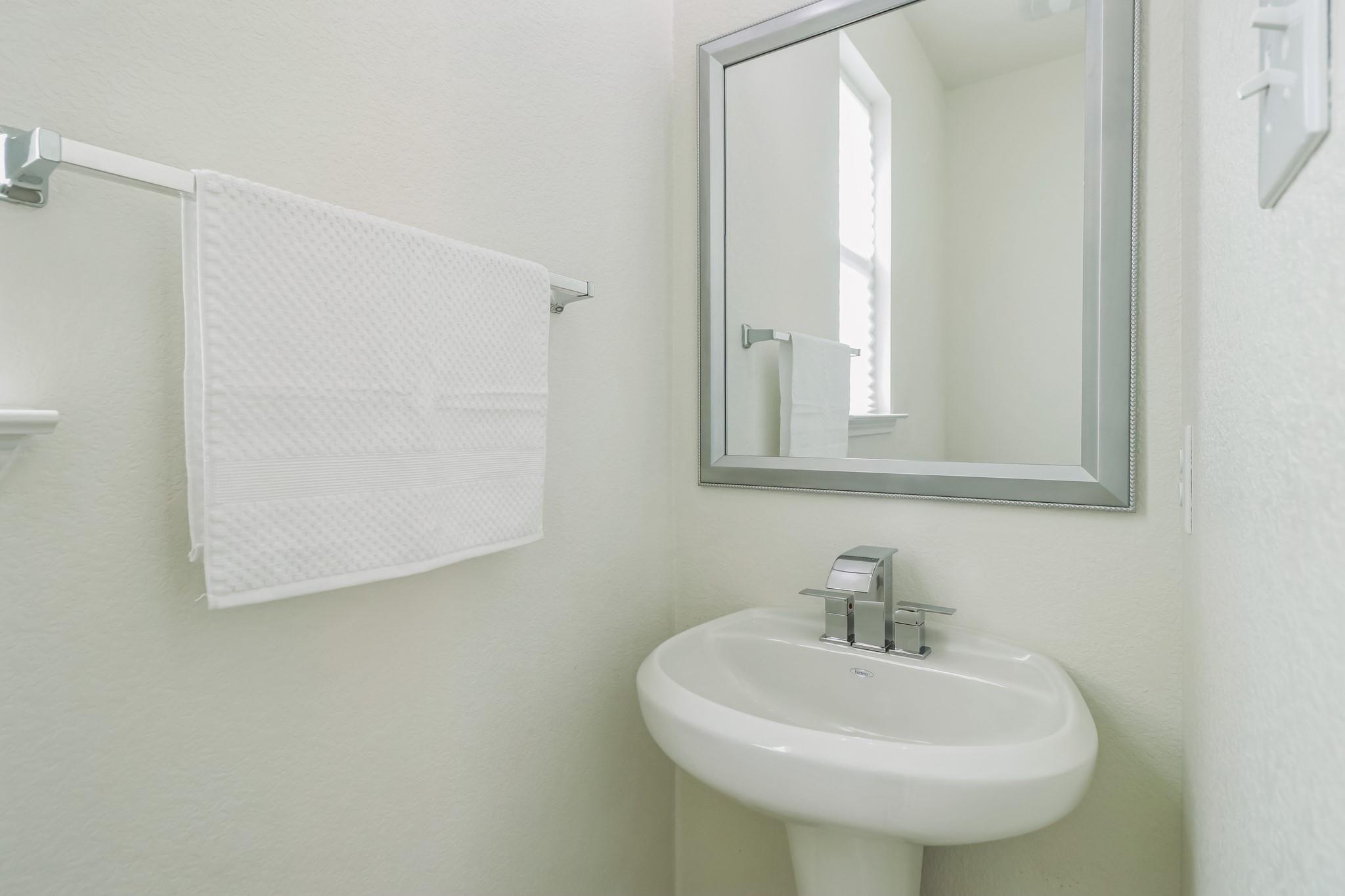 1020 Osprey Dr, Leander, TX 78641