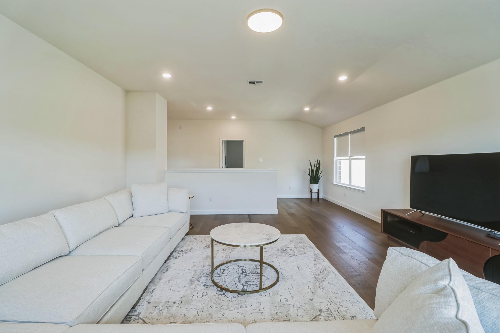 1020 Osprey Dr, Leander, TX 78641