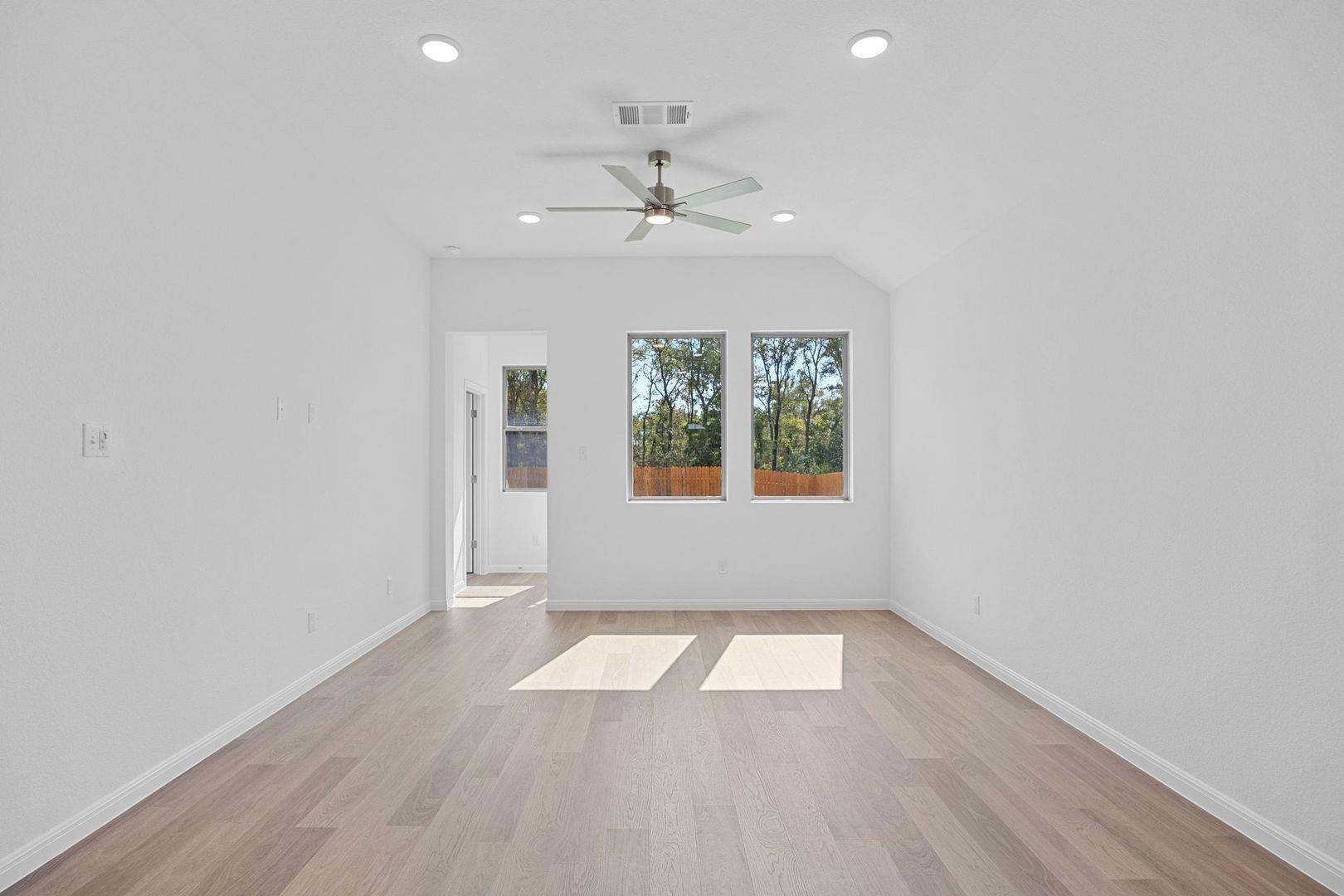 330 Bendecido Loop, Elgin, TX 78621