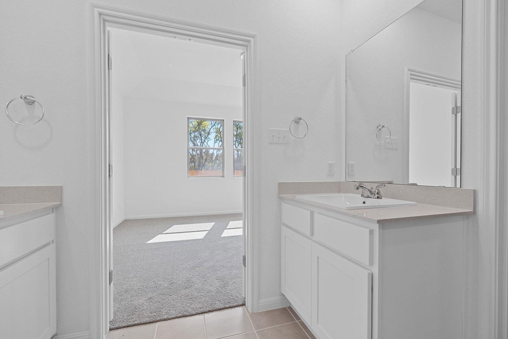 330 Bendecido Loop, Elgin, TX 78621