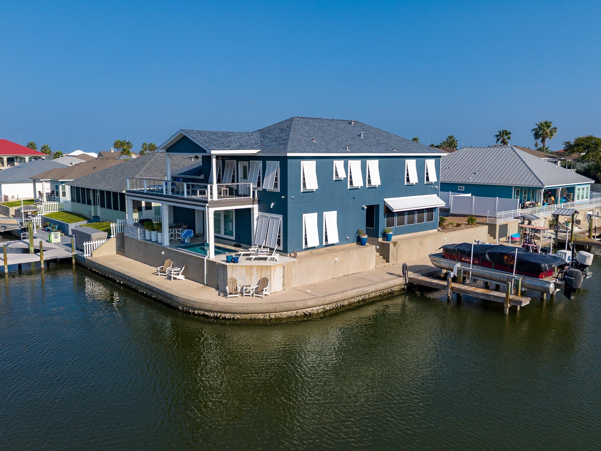 113 Tarpon Ct, Aransas Pass, TX 78336