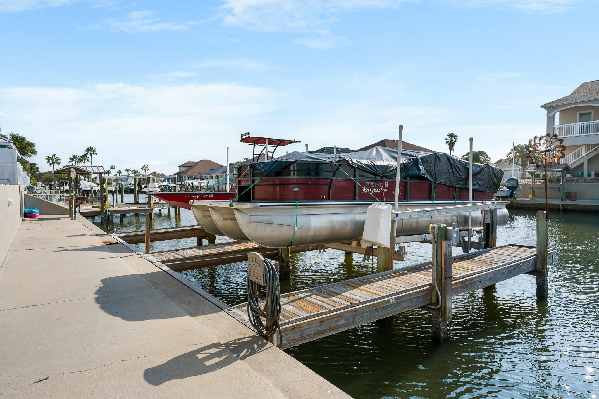 113 Tarpon Ct, Aransas Pass, TX 78336