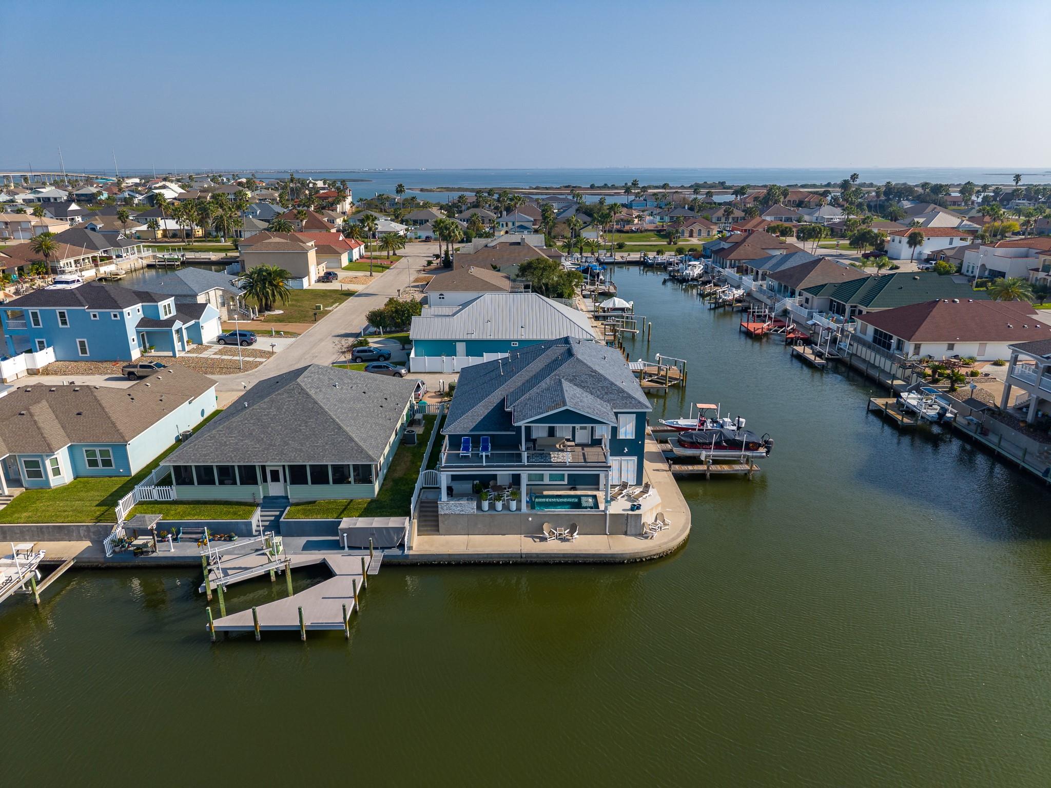 113 Tarpon Ct, Aransas Pass, TX 78336