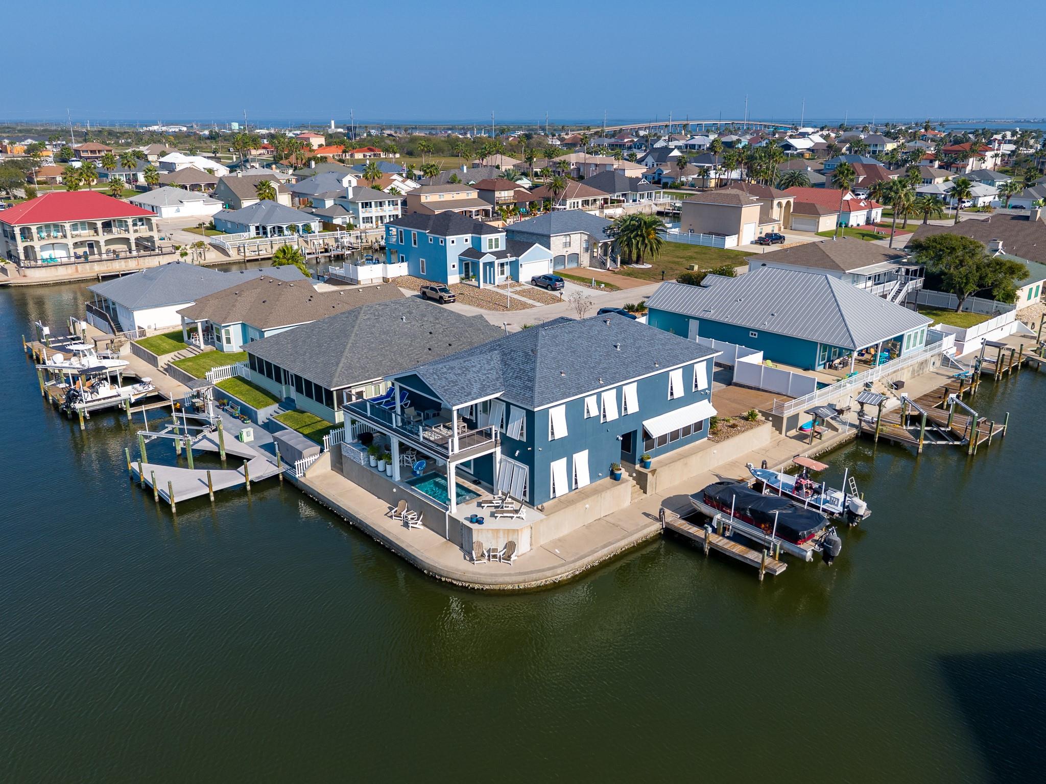 113 Tarpon Ct, Aransas Pass, TX 78336