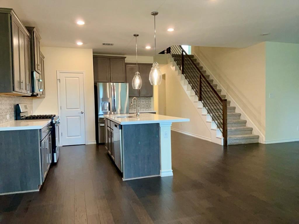 1005 Gurley Cv, Hutto, TX 78634