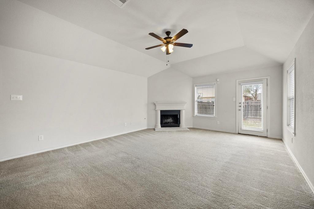 2832 Mission Tejas Dr, Pflugerville, TX 78660