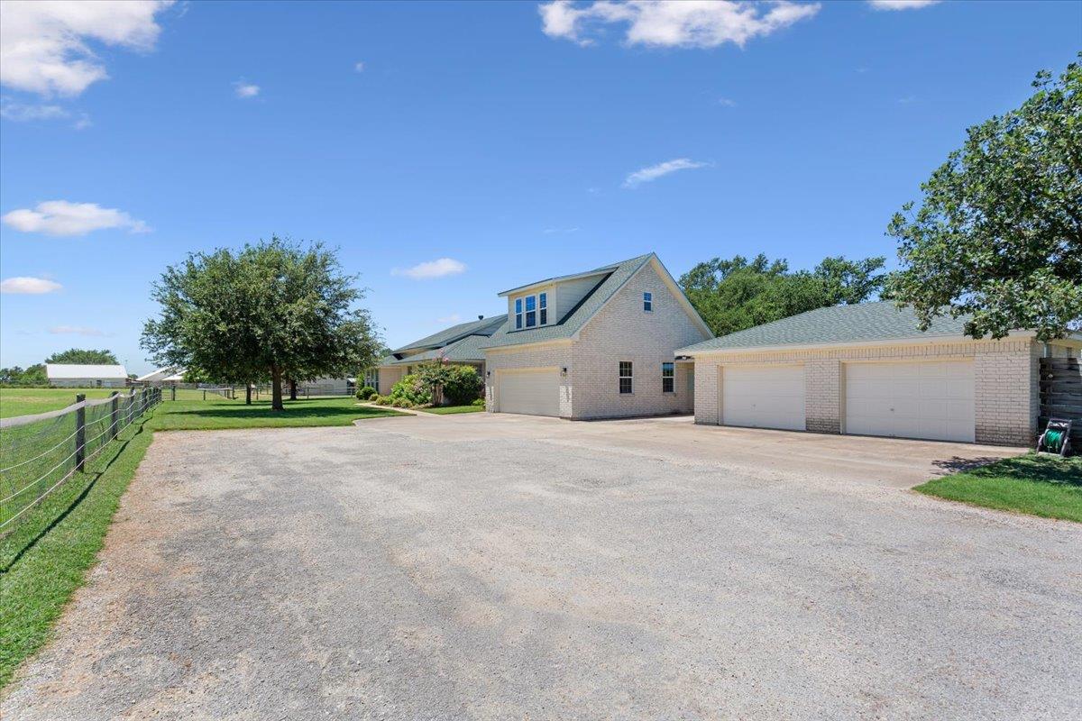 257 Windmill Hl, Salado, TX 76571