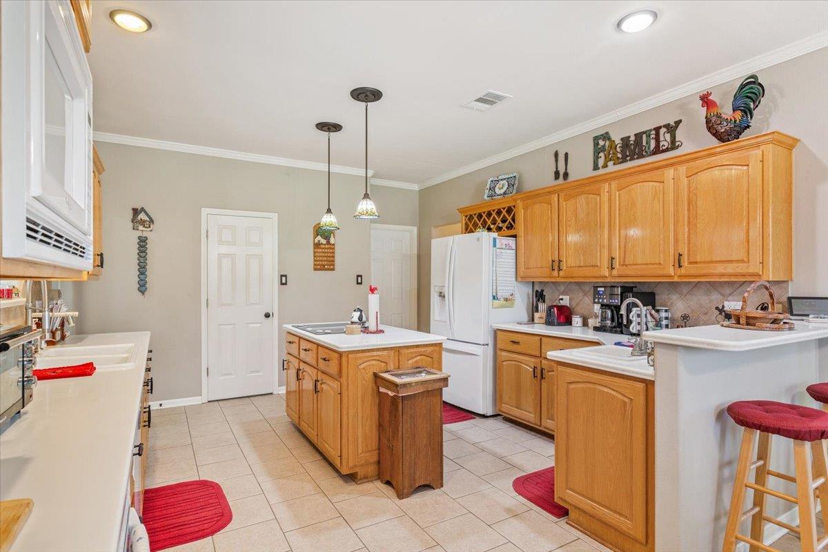 257 Windmill Hl, Salado, TX 76571