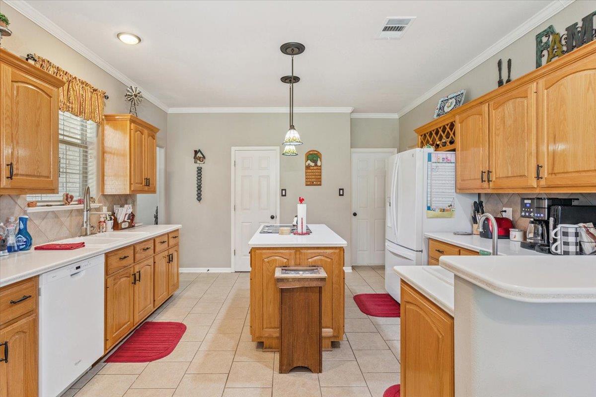 257 Windmill Hl, Salado, TX 76571