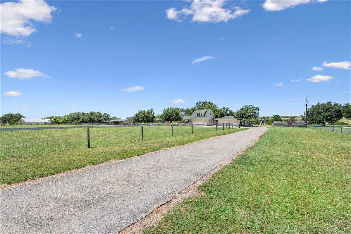 257 Windmill Hl, Salado, TX 76571