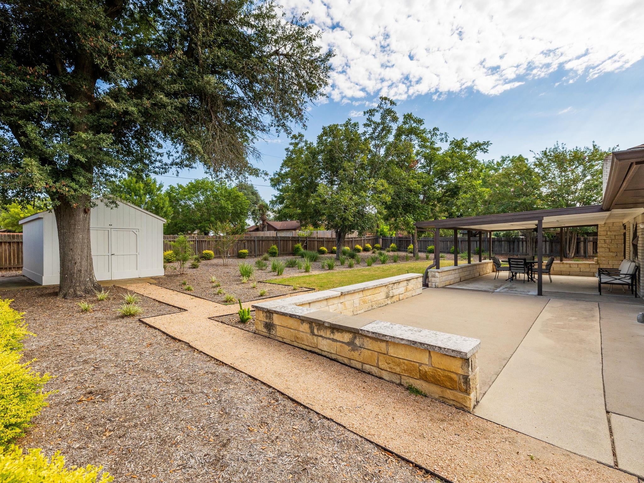 1502 Yokley Rd, Rockdale, TX 76567