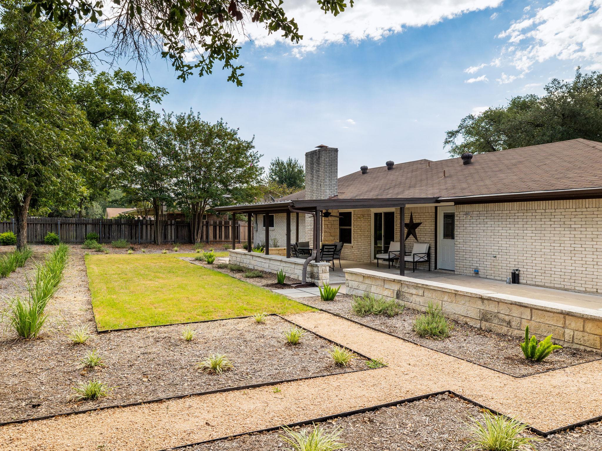 1502 Yokley Rd, Rockdale, TX 76567