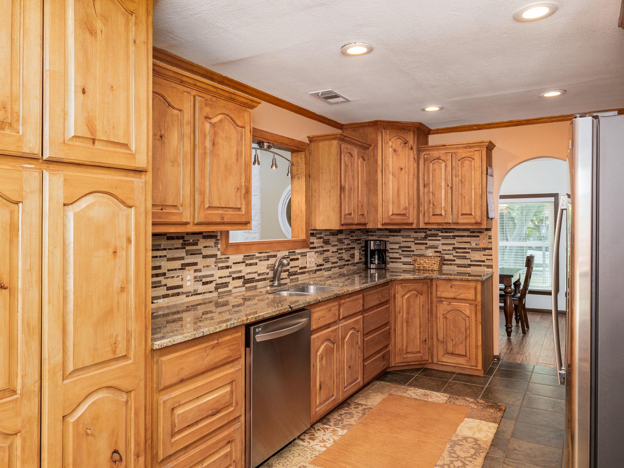 1502 Yokley Rd, Rockdale, TX 76567