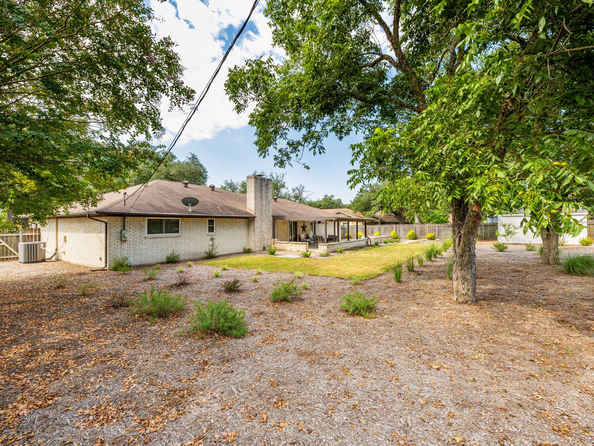 1502 Yokley Rd, Rockdale, TX 76567