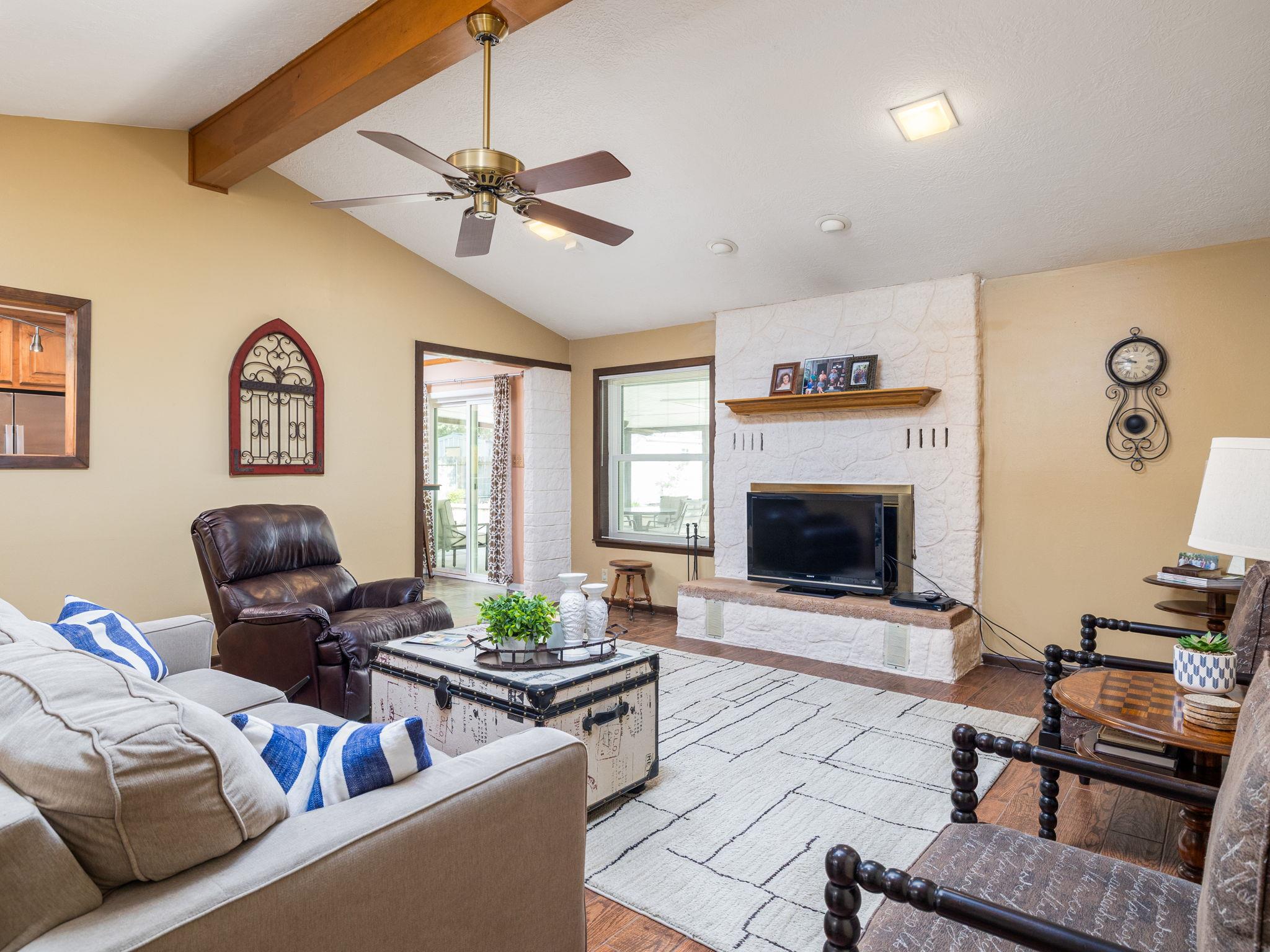 1502 Yokley Rd, Rockdale, TX 76567