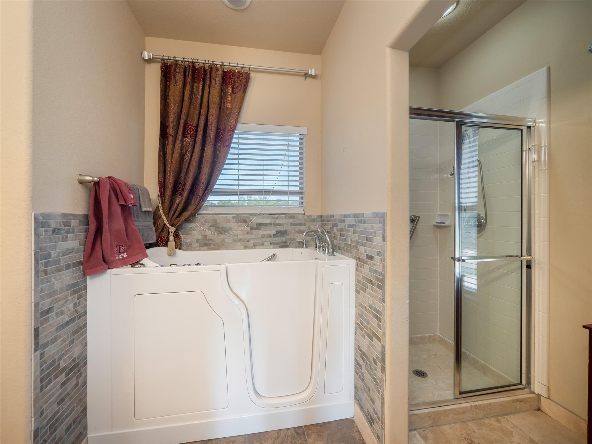 21201 Kiowa Cv, Lago Vista, TX 78645