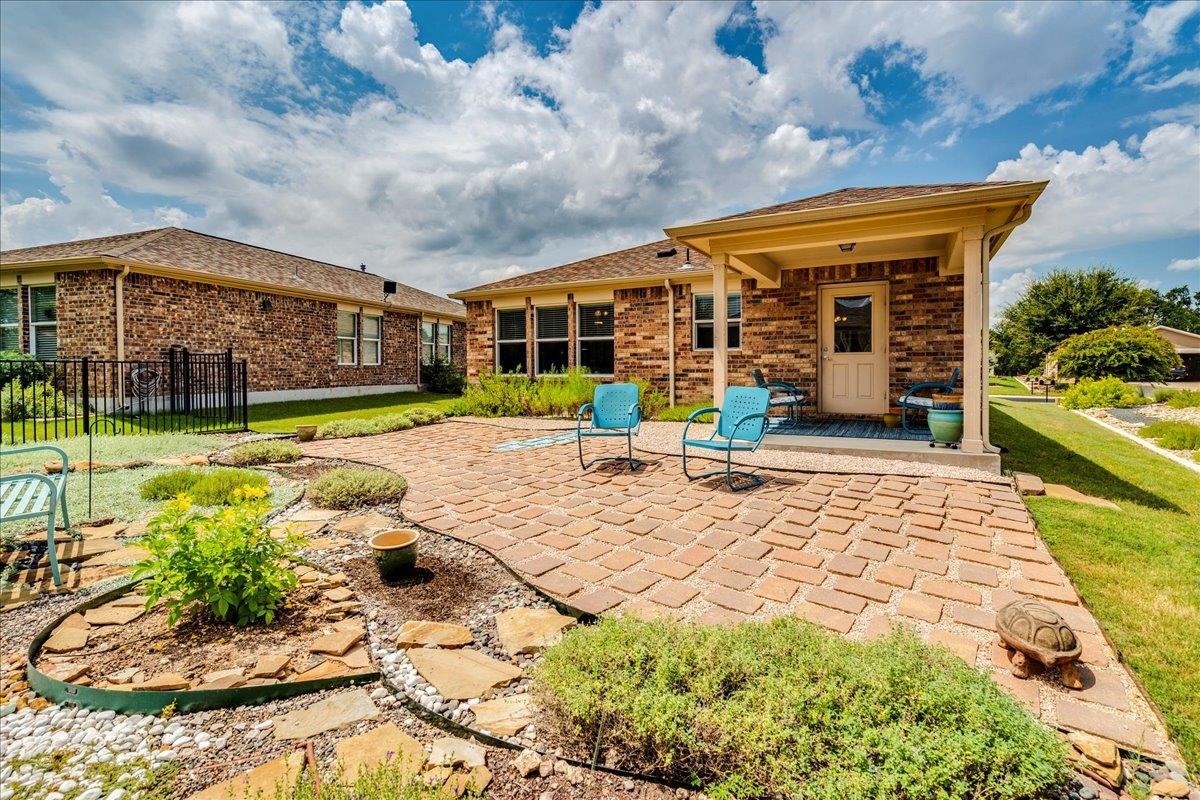 606 Salado Creek Ln, Georgetown, TX 78633