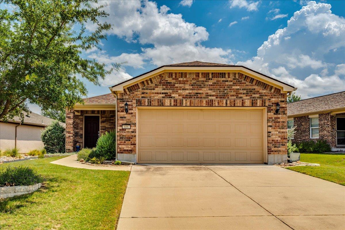606 Salado Creek Ln, Georgetown, TX 78633