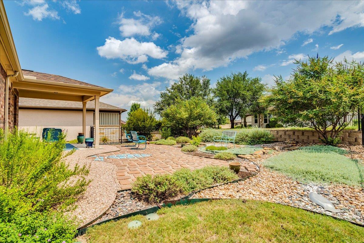 606 Salado Creek Ln, Georgetown, TX 78633