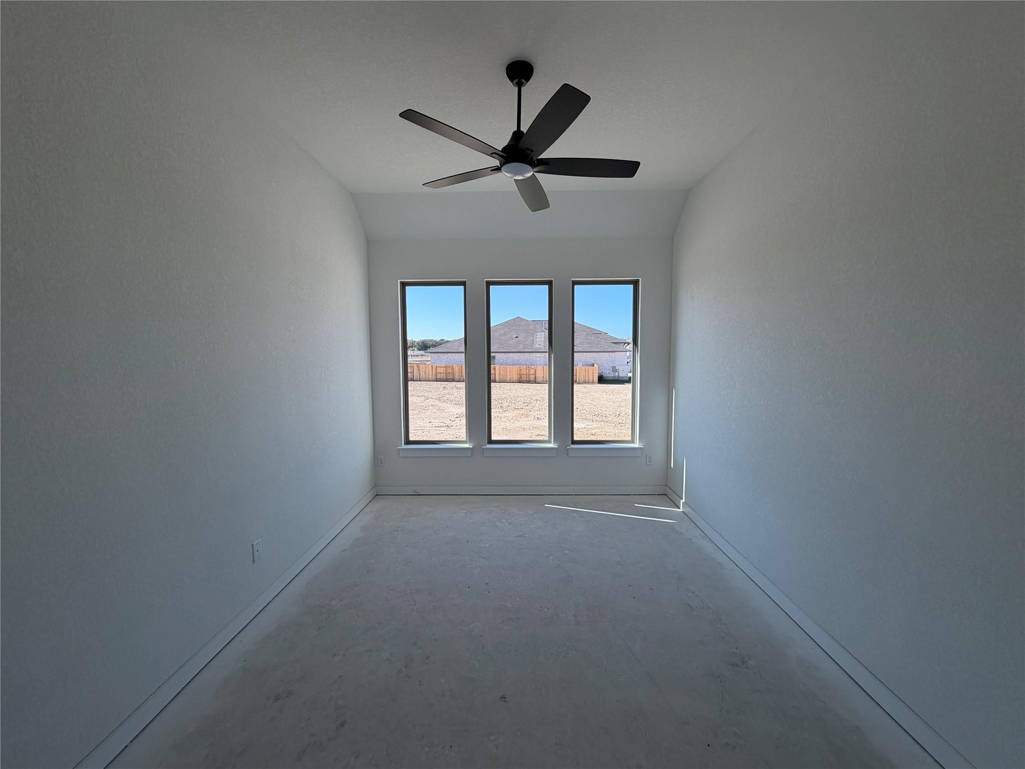 109 Gibbs Dr, Liberty Hill, TX 78642