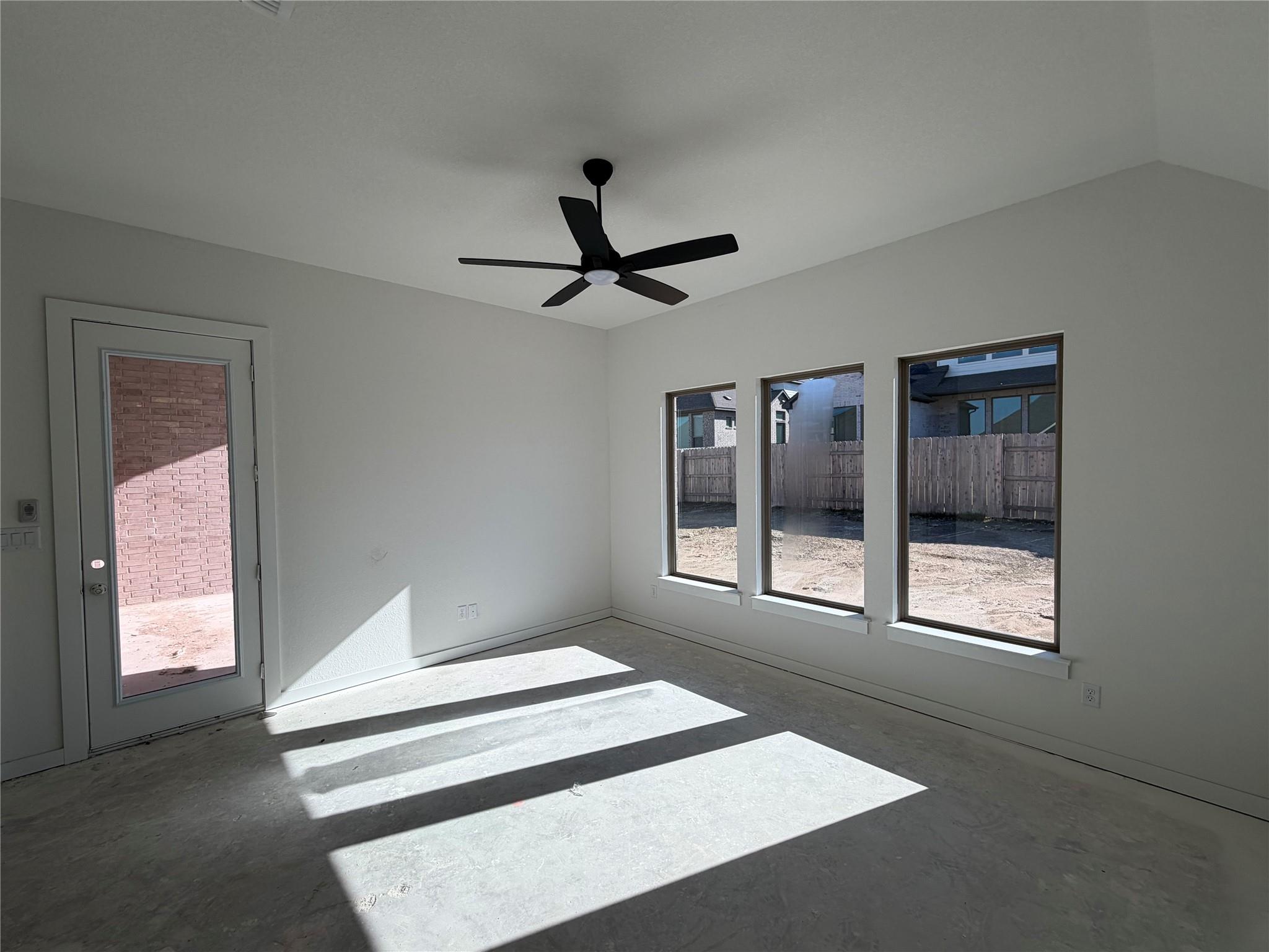 109 Gibbs Dr, Liberty Hill, TX 78642