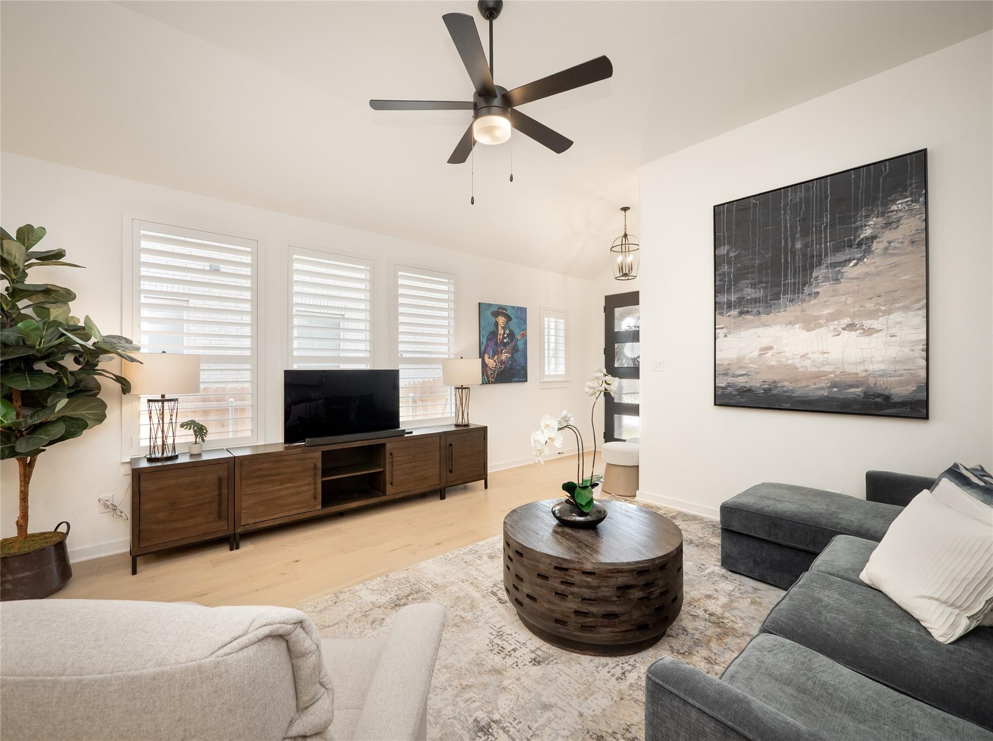 8100 Purple Aster Pass, Lago Vista, TX 78645