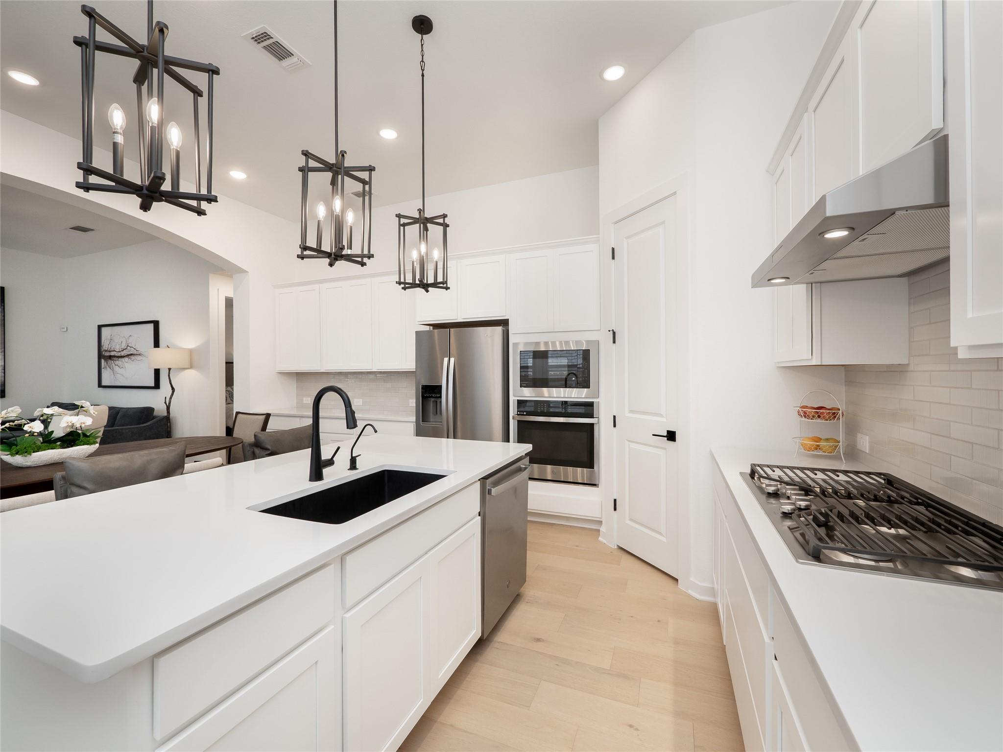 8100 Purple Aster Pass, Lago Vista, TX 78645