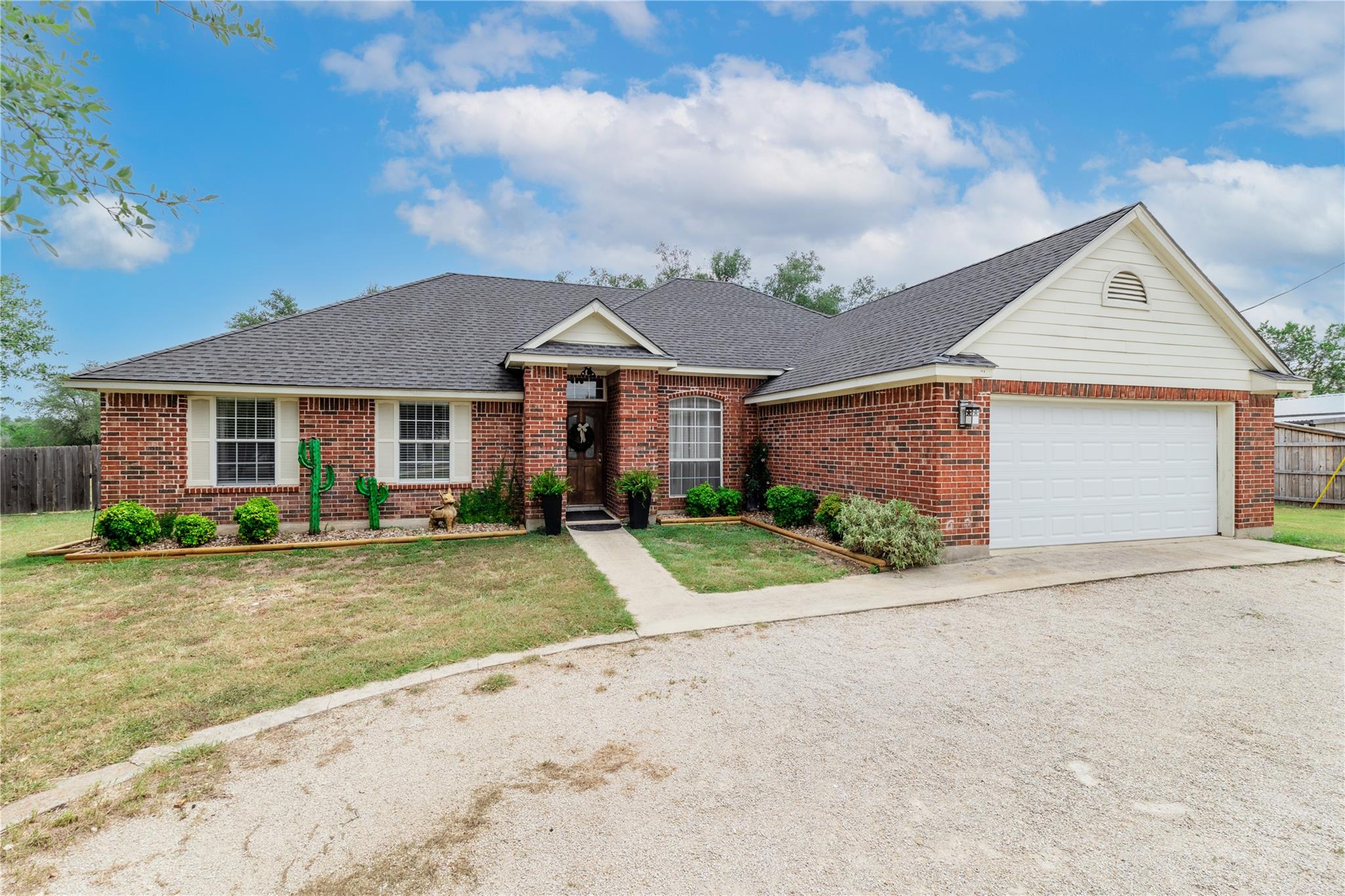 141 Comanche Trl, Georgetown, TX 78633