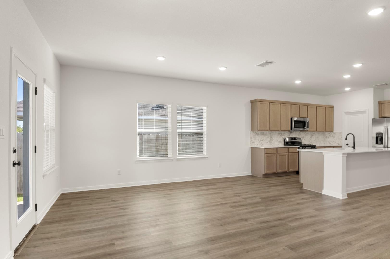 153 Wagon Spoke Way, Liberty Hill, TX 78642