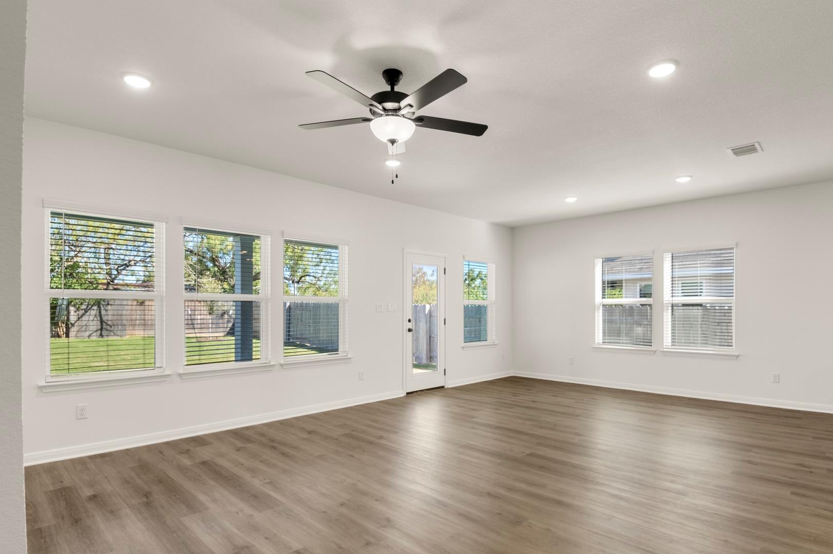 153 Wagon Spoke Way, Liberty Hill, TX 78642