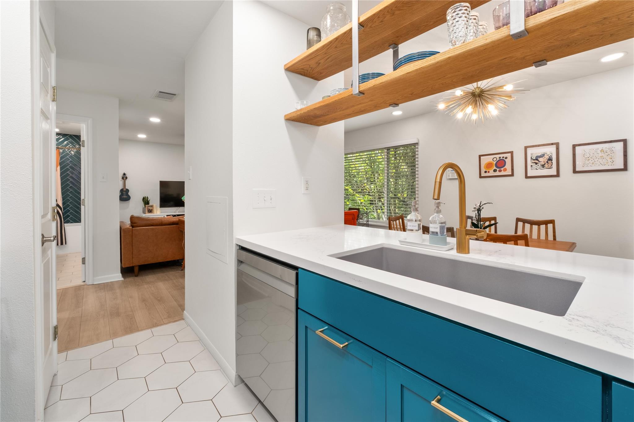 2450 Ashdale Dr # D228, Austin, TX 78757