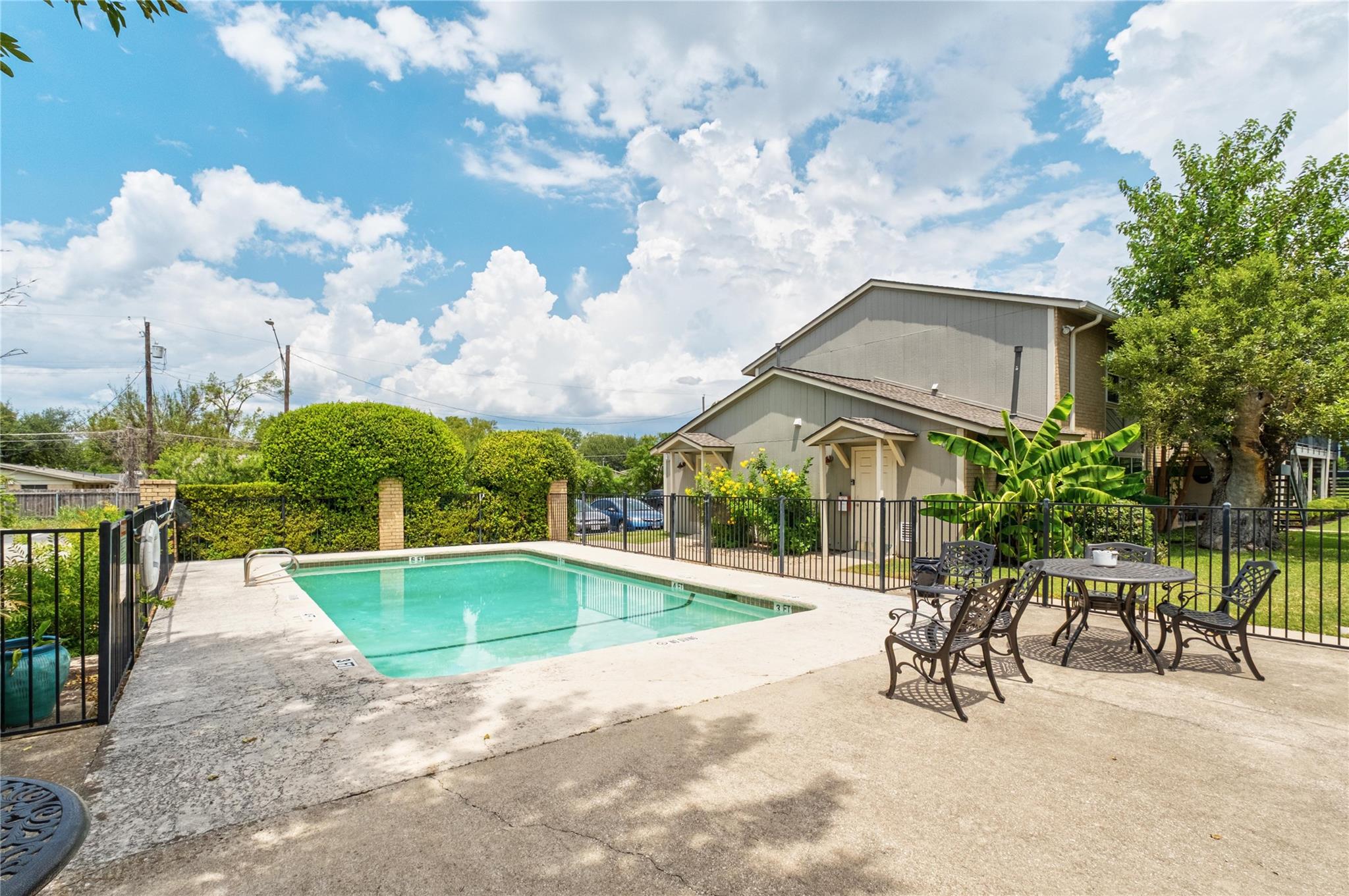 2450 Ashdale Dr # D228, Austin, TX 78757