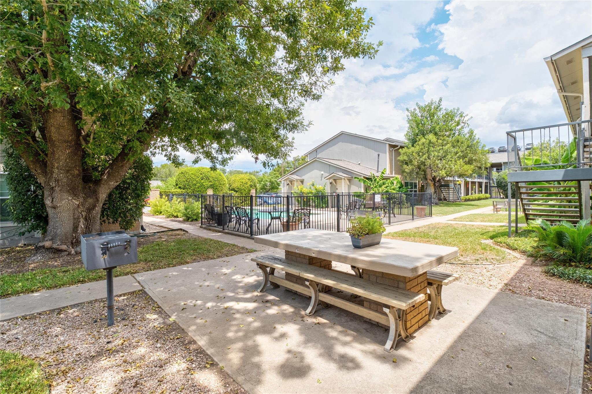 2450 Ashdale Dr # D228, Austin, TX 78757