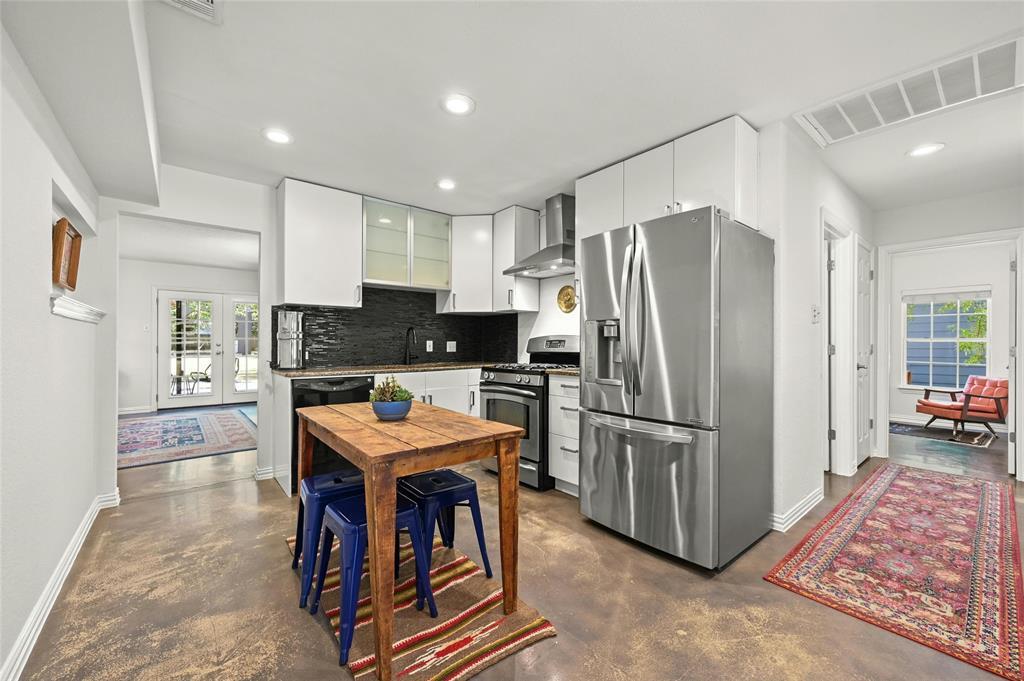 8415 Bowling Green Dr, Austin, TX 78757