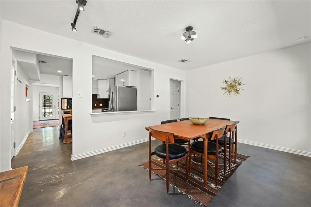 8415 Bowling Green Dr, Austin, TX 78757