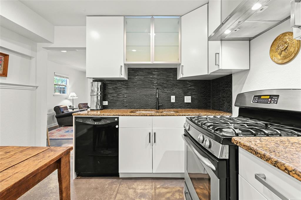 8415 Bowling Green Dr, Austin, TX 78757