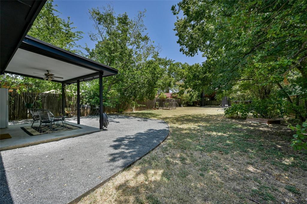 8415 Bowling Green Dr, Austin, TX 78757