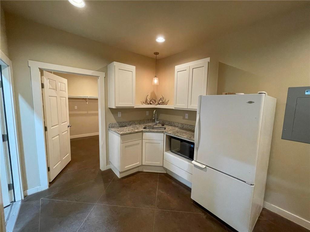 10107 Signal Hill Rd # D, Austin, TX 78737