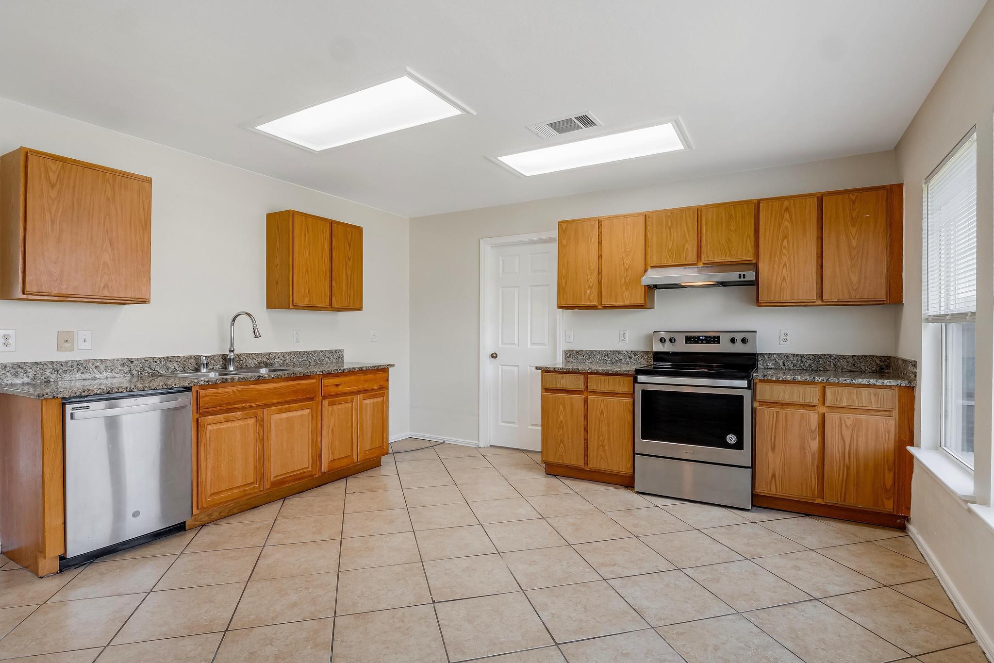 1302 Gulf Way, Round Rock, TX 78665