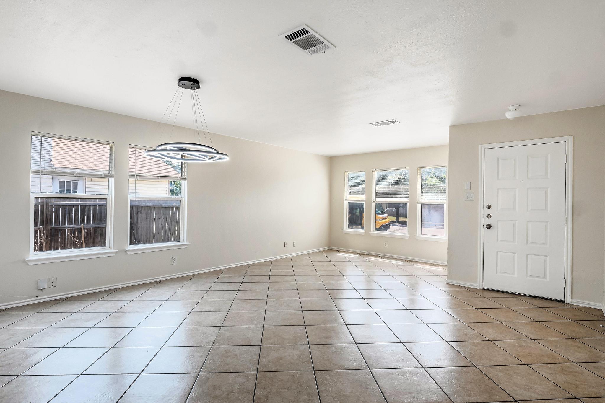 1302 Gulf Way, Round Rock, TX 78665