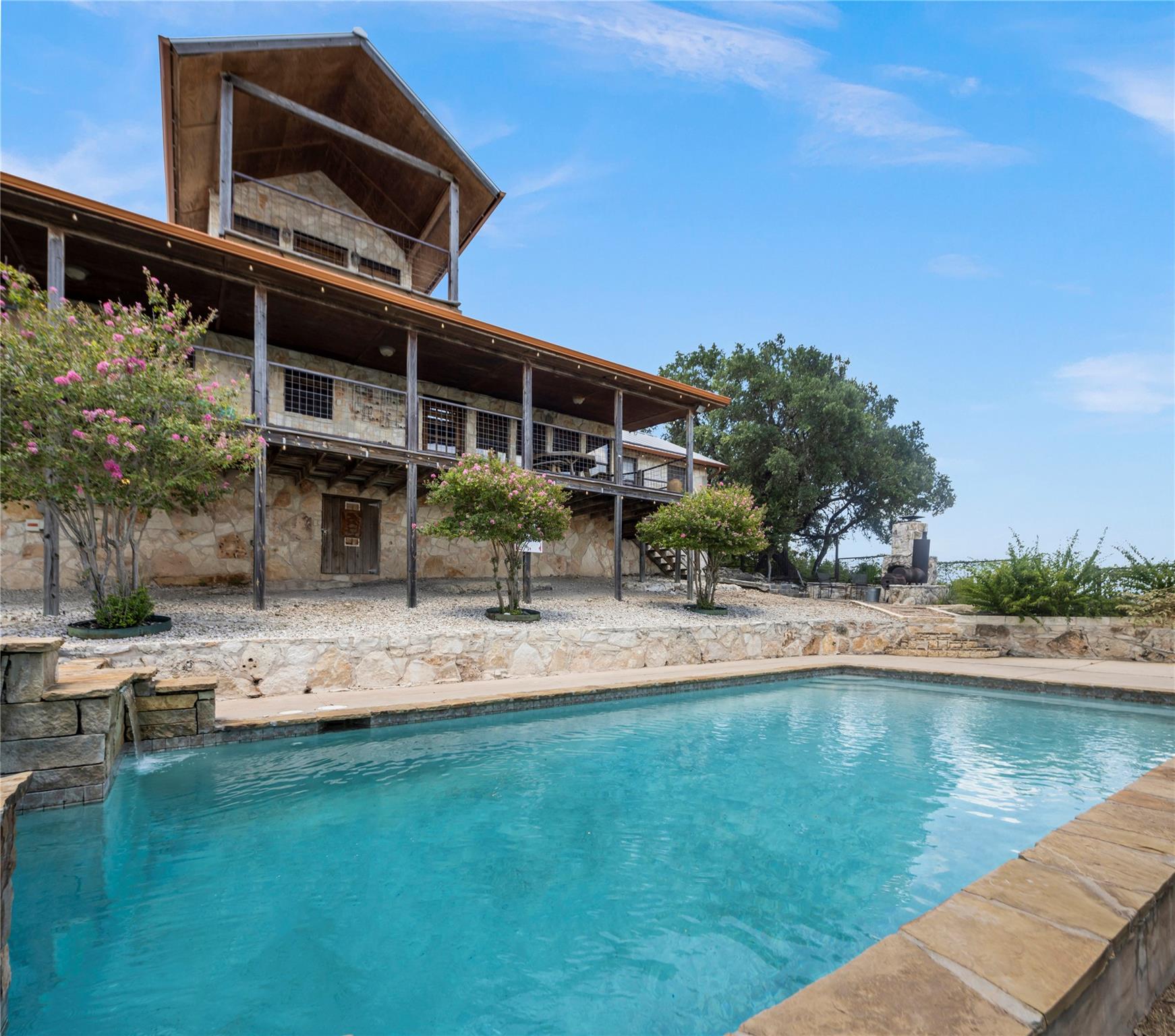 360 Bluebonnet Rd, Concan, TX 78838