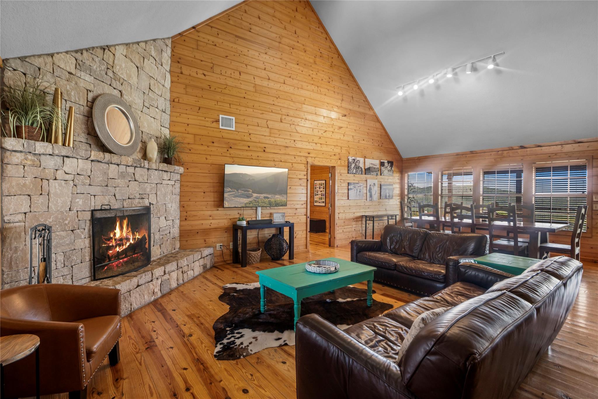 360 Bluebonnet Rd, Concan, TX 78838